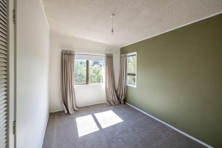 69 Ocean Road Surfdale_13