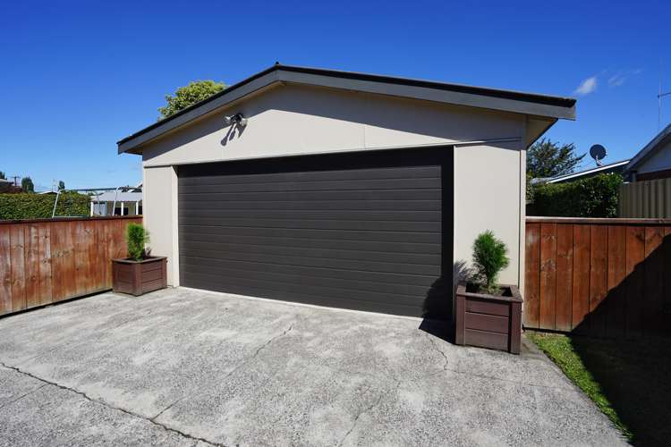 18 Macmurdo Avenue Glenview_17