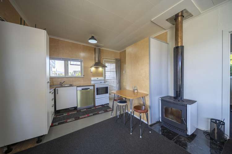 14 Pompolona Street Te Anau_2