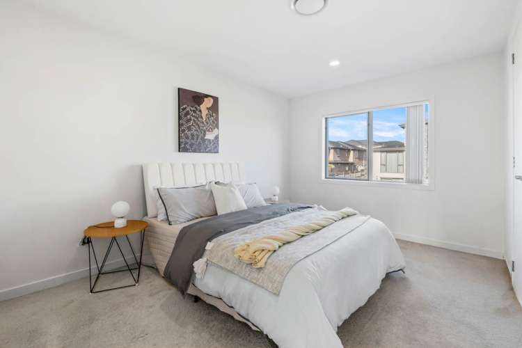 33 Lagonda Rise Oteha_17