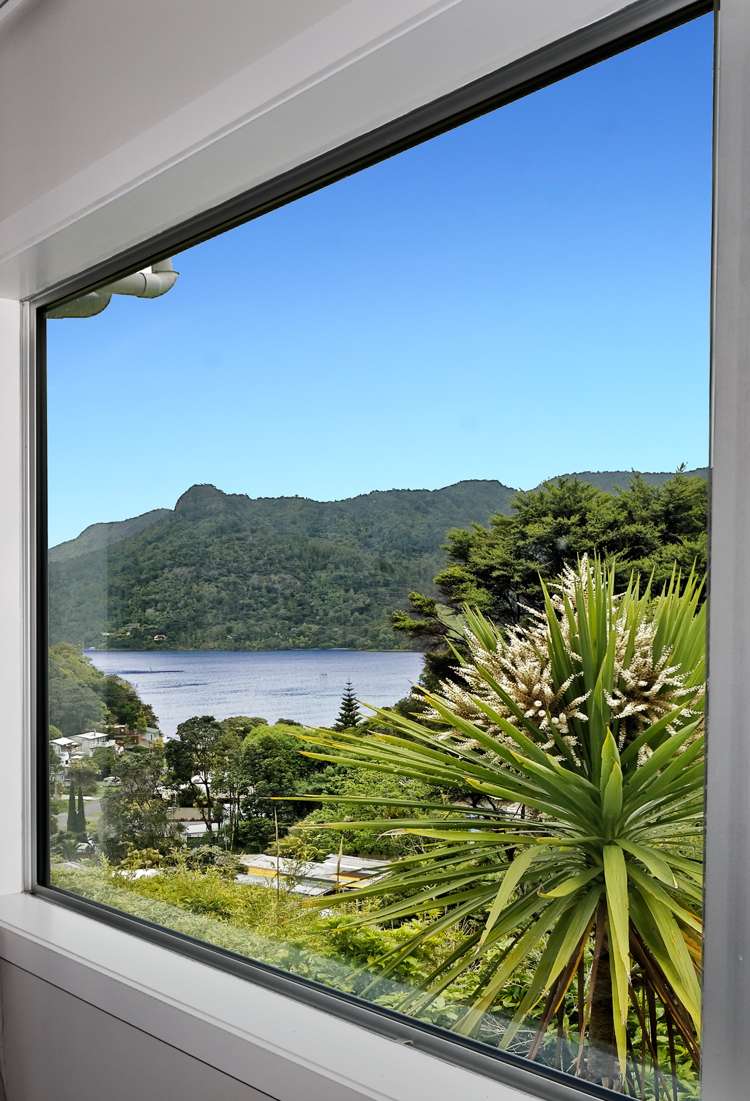 1103 Huia Road Huia_11