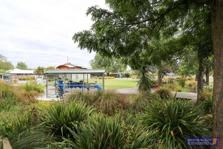 2/2 Peverel Street Riccarton_10