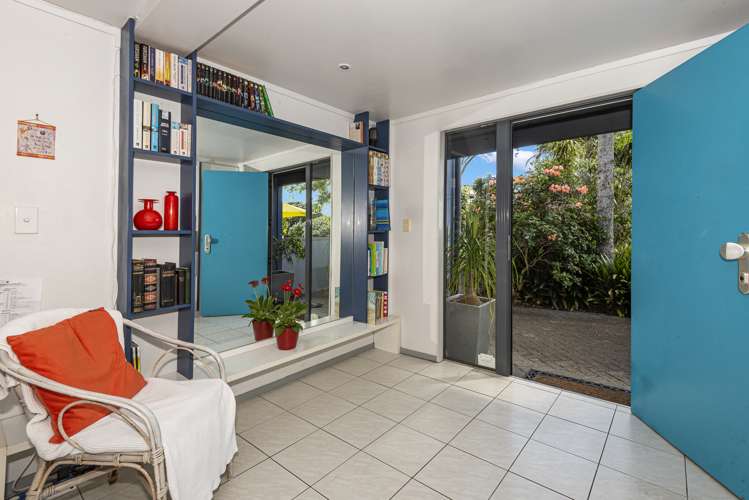 300 Beach Road Onerahi_13