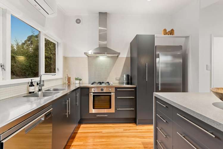 23 Blakeborough Drive Forrest Hill_3