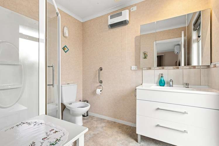 9 Magnolia Rise Waipahihi_20