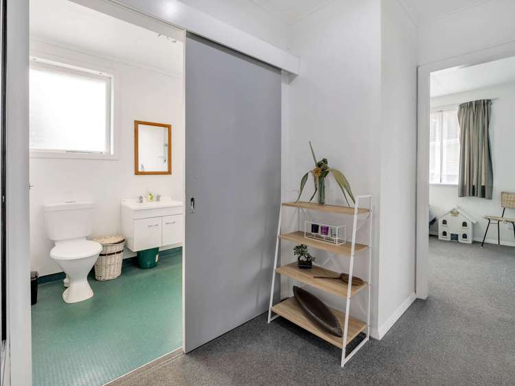 7 Churchill Crescent Tawhero_12