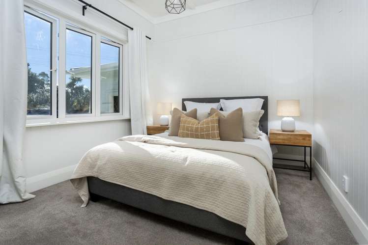 313 Royal Road Massey_15