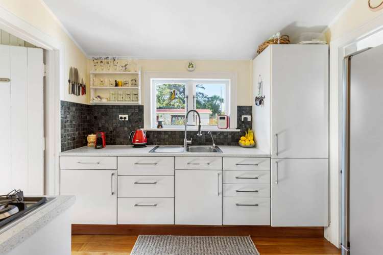 11 Railway Street Helensville_11