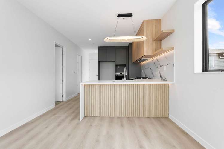 4/ 16 Madison Place Forrest Hill_6