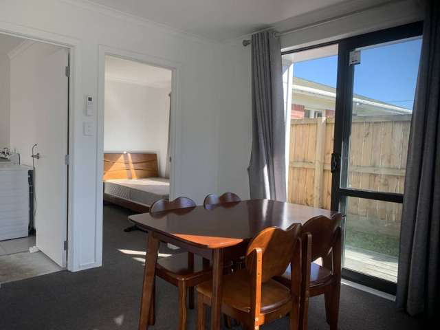 1/107 Knighton Road Hillcrest_1