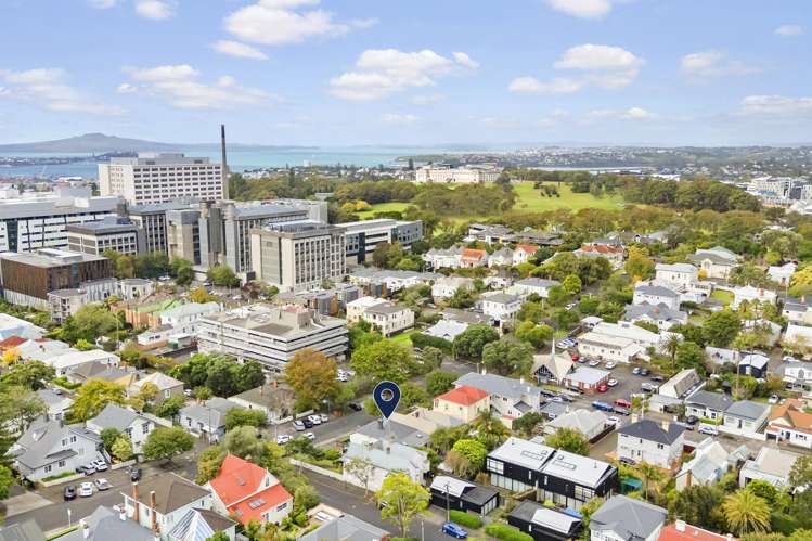 21 Carlton Gore Road Grafton_27