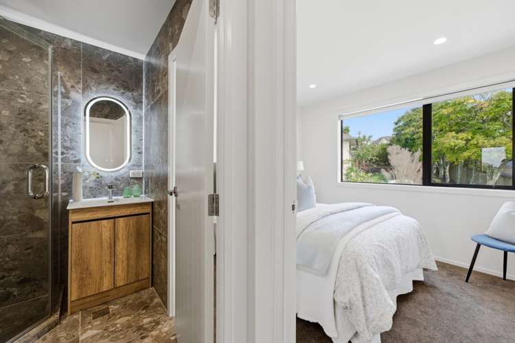 2/19 Trias Road Totara Vale_13