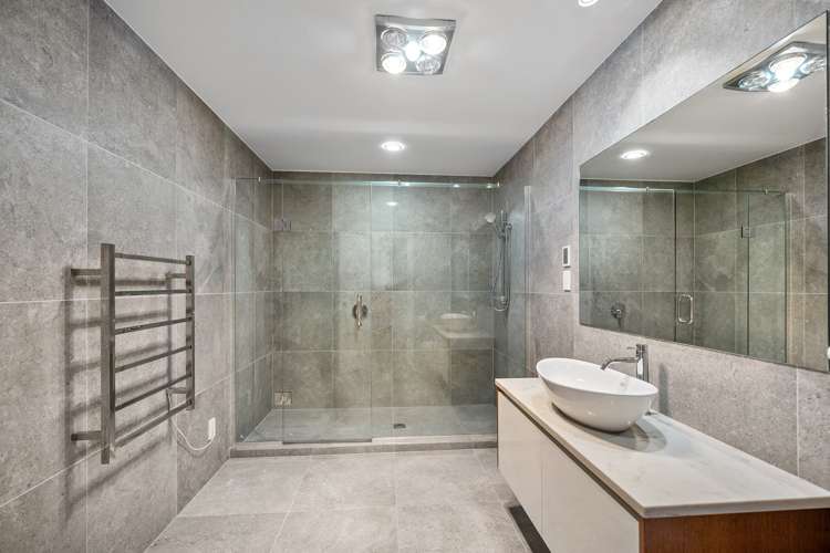 51 Blacks Road Greenhithe_16