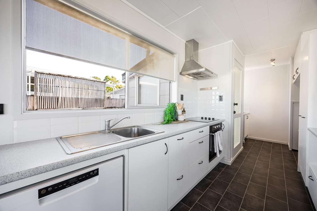 21 Snells Beach Road_1