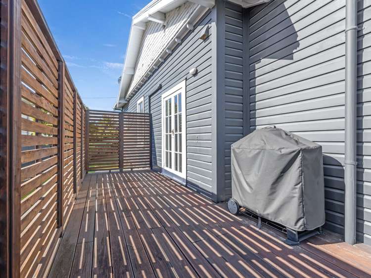 1106 Caroline Road Mayfair_19