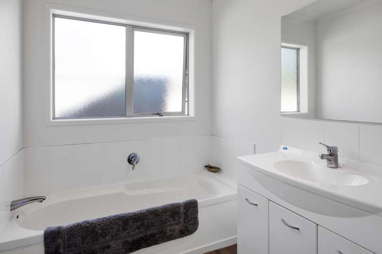 17 Mcnaughton Street Waitara_14