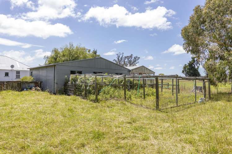 1649 Cust Road Cust_36