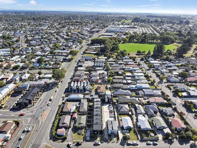 2/9 Marcroft Street Woolston_22