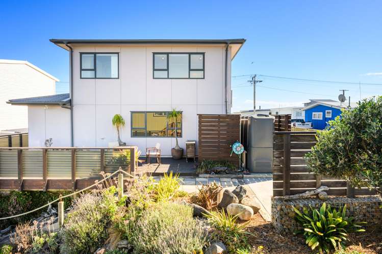 17 Marine Parade Foxton Beach_39