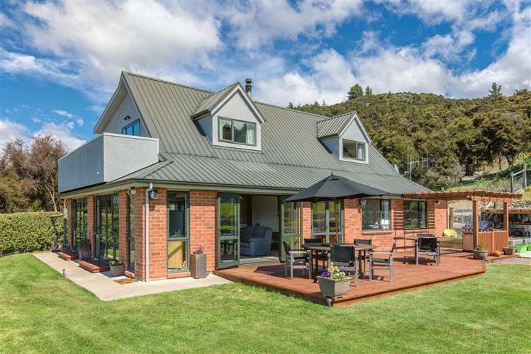 14 Rockhaven Albert Town_14