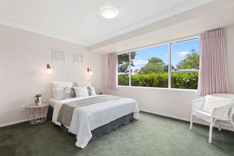 25 Hillcrest Road Otumoetai_3