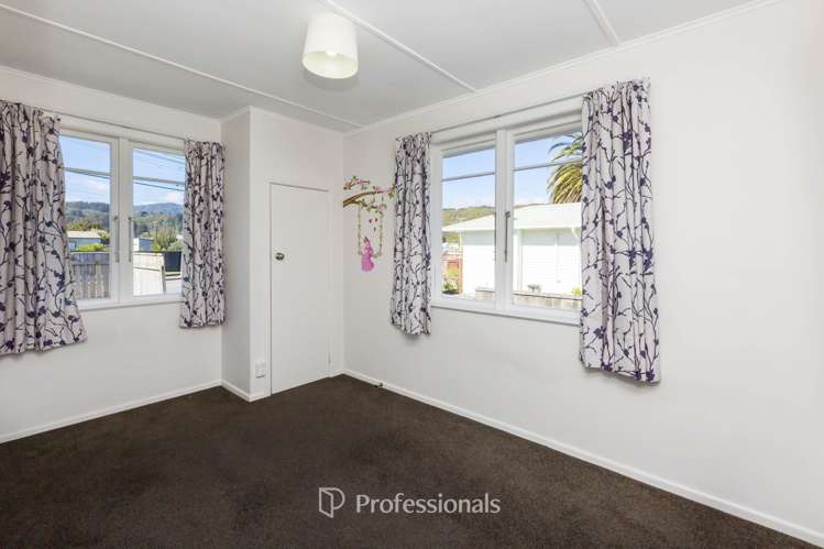 21 Totara Park Road Clouston Park_12