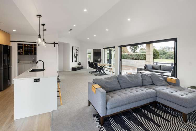 34 Mike Smith Drive Cambridge_16