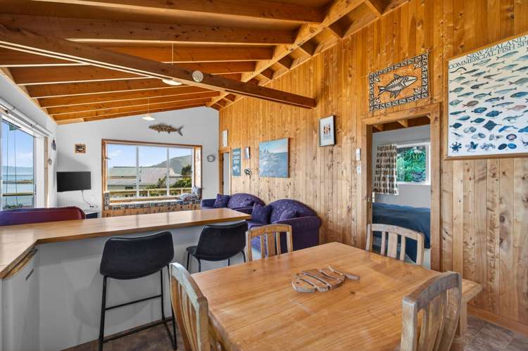 22 Seaview Avenue Cape Palliser_9