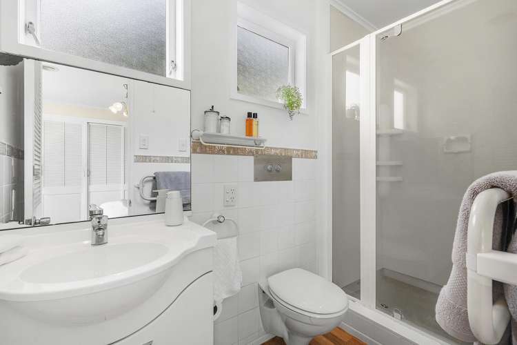 8 Saint Annes Square Tawa_29