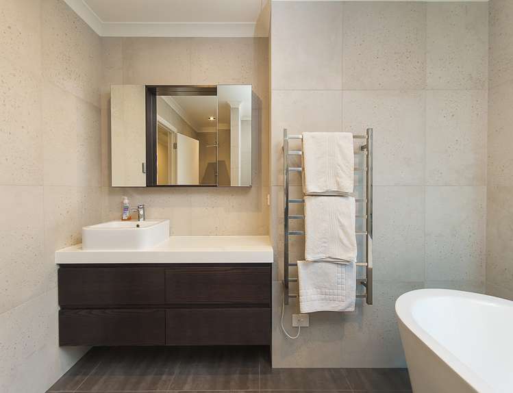 407 Upper Queen Street Pukekohe_12