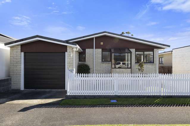 Two-Bedroom Unit- Prime Strandon Location