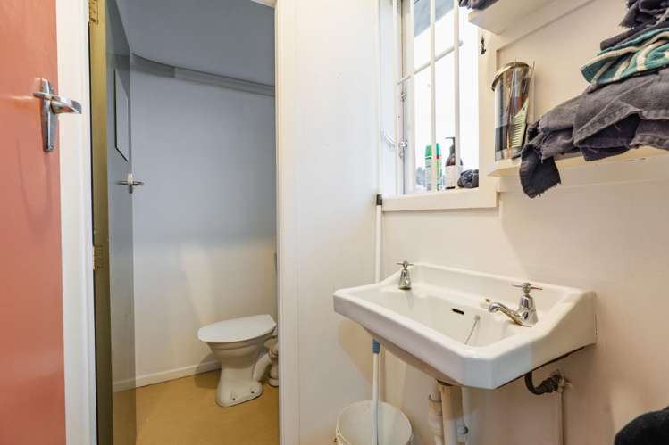 282 Kaikorai Valley Road Bradford_16