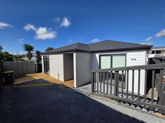 Modern 4 Bed, 2 Bath Living in the Heart of Ranui