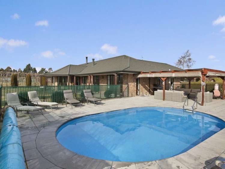 133 Halkett Road West Melton_17