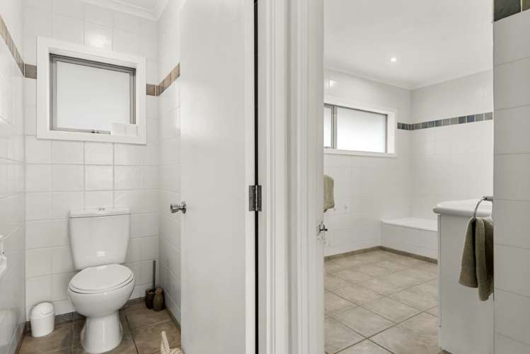 24 Shanaway Rise Hillcrest_25