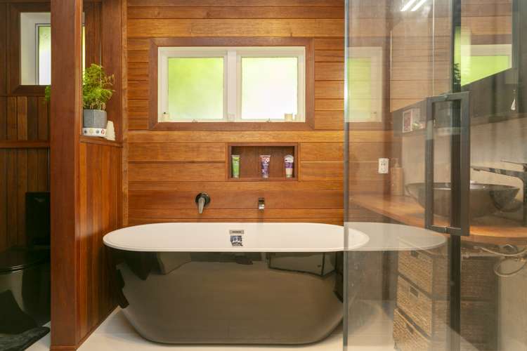 31 Chesham Avenue Waipahihi_12