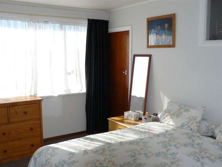 62 Grants Road Marchwiel_8