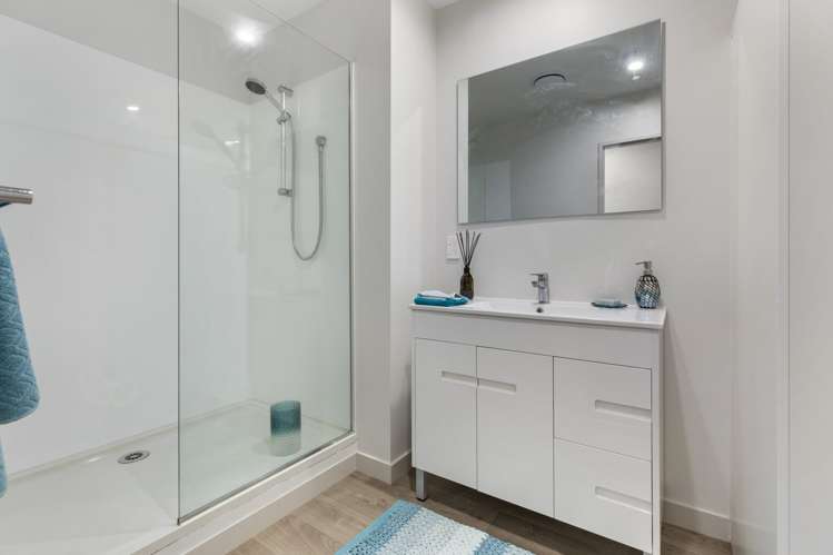 202/1904 Great North Road Avondale_8