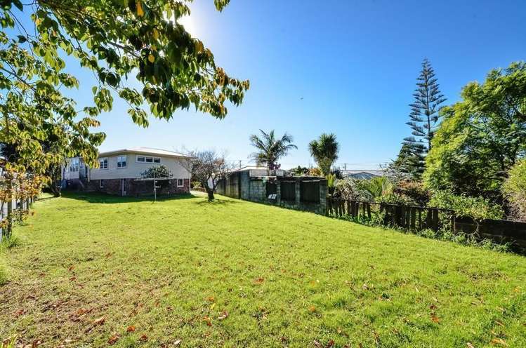 17 Royal View Road Te Atatu South_5