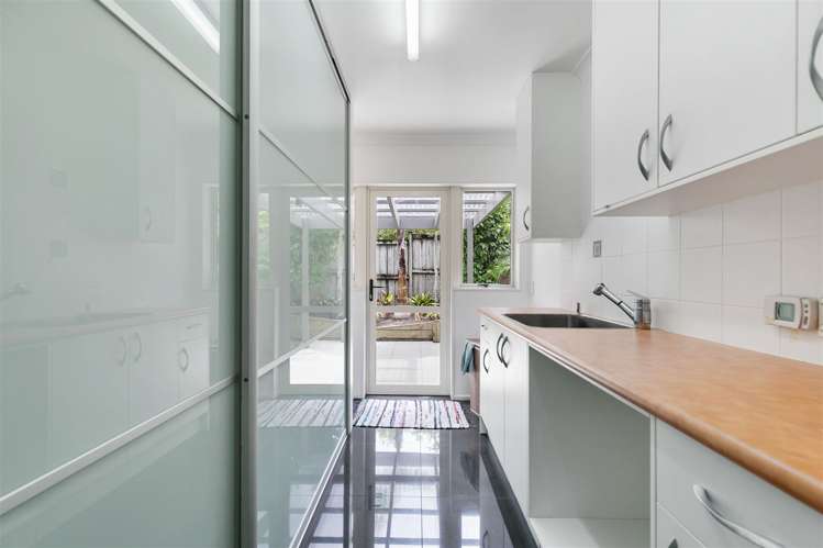 6 Canonbie Place East Tamaki Heights_21