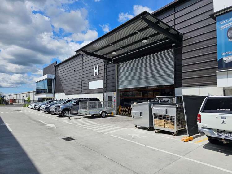 Unit H | 8 Chonny Crescent Manurewa_1