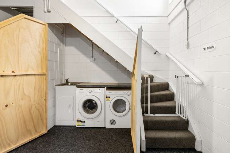 143 Bellevue Road Brookfield_13