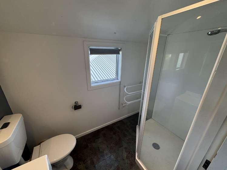  27 Tawa Terrace Tawa_11