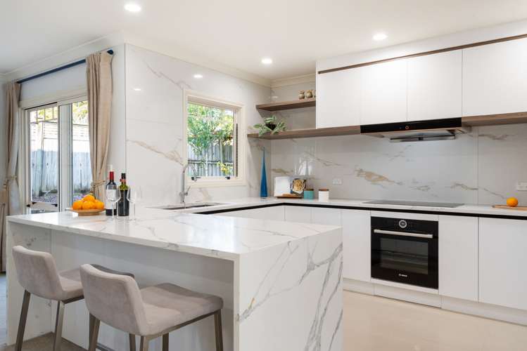 16 Oakway Drive Schnapper Rock_13