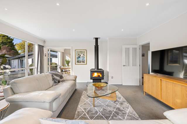 70s Charm, Modern Flair - Last Chance to View