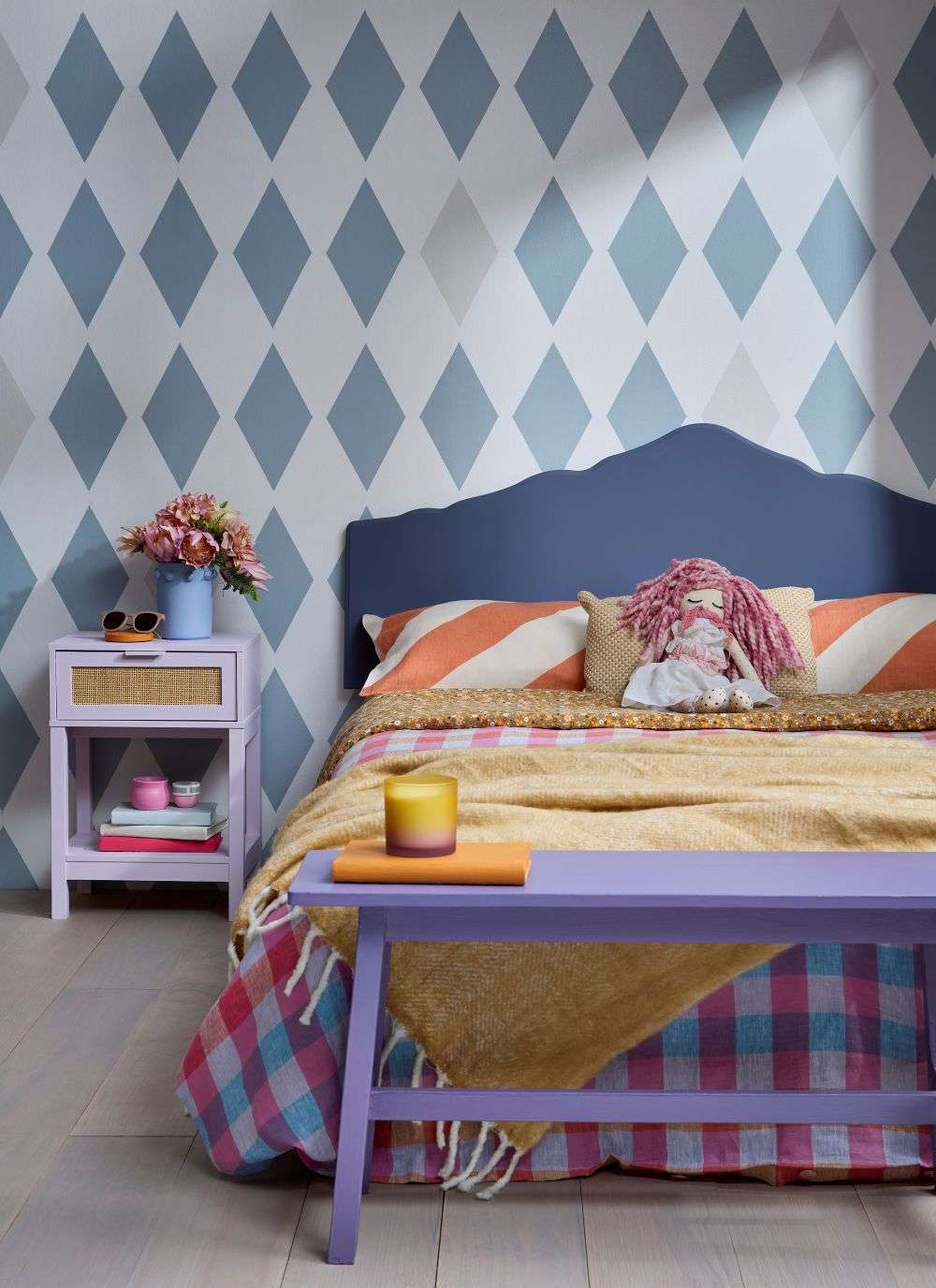 Wall and floor in Resene Half Sea Fog with mural by Leigh Stockton in Moonbeam. Project by Tracey Strange, image by Belinda Merrie.