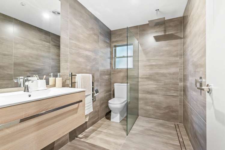 34 Marellen Drive Red Beach_36