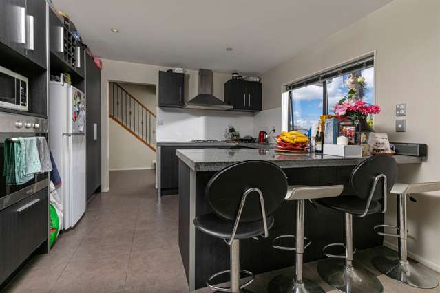 39 Riverglade Parkway Te Atatu South_1