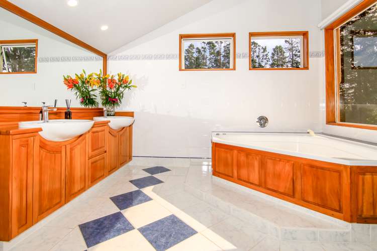 367 Utopia Road Westport_6