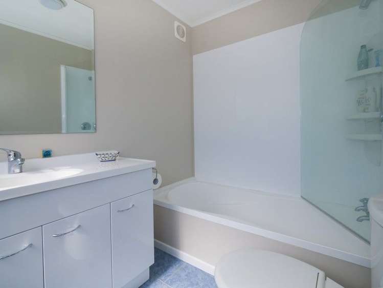 3 Church Lane Point Howard_16